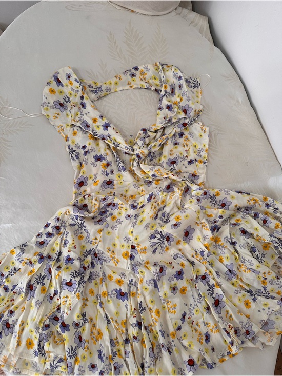 Free People Dresses & Skirts - Free People Yellow Floral Ruffle Dress